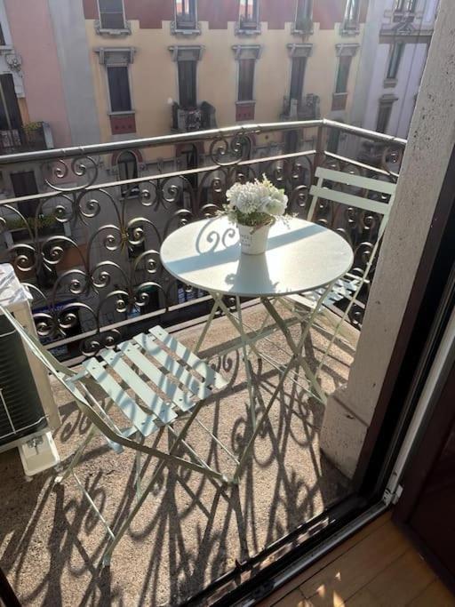 Casa Plinio - Porta Venezia - Stazione Apartment *